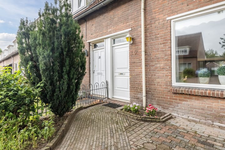 Foto 3 van J van der Veenstraat 26