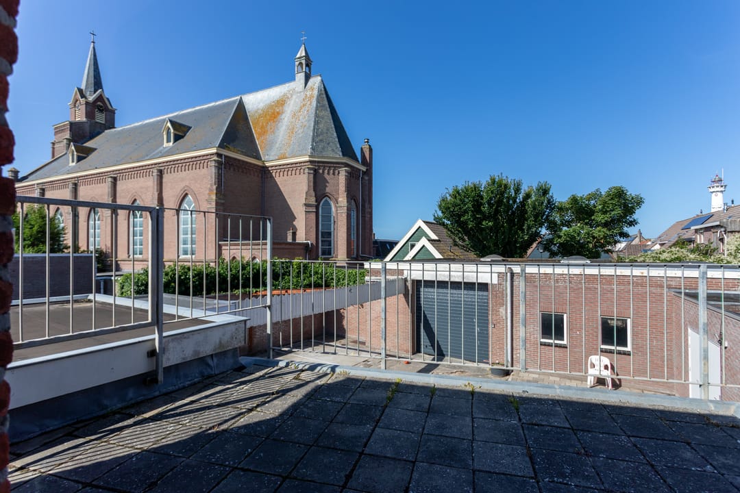 Photo 16 of Julianastraat 9-A