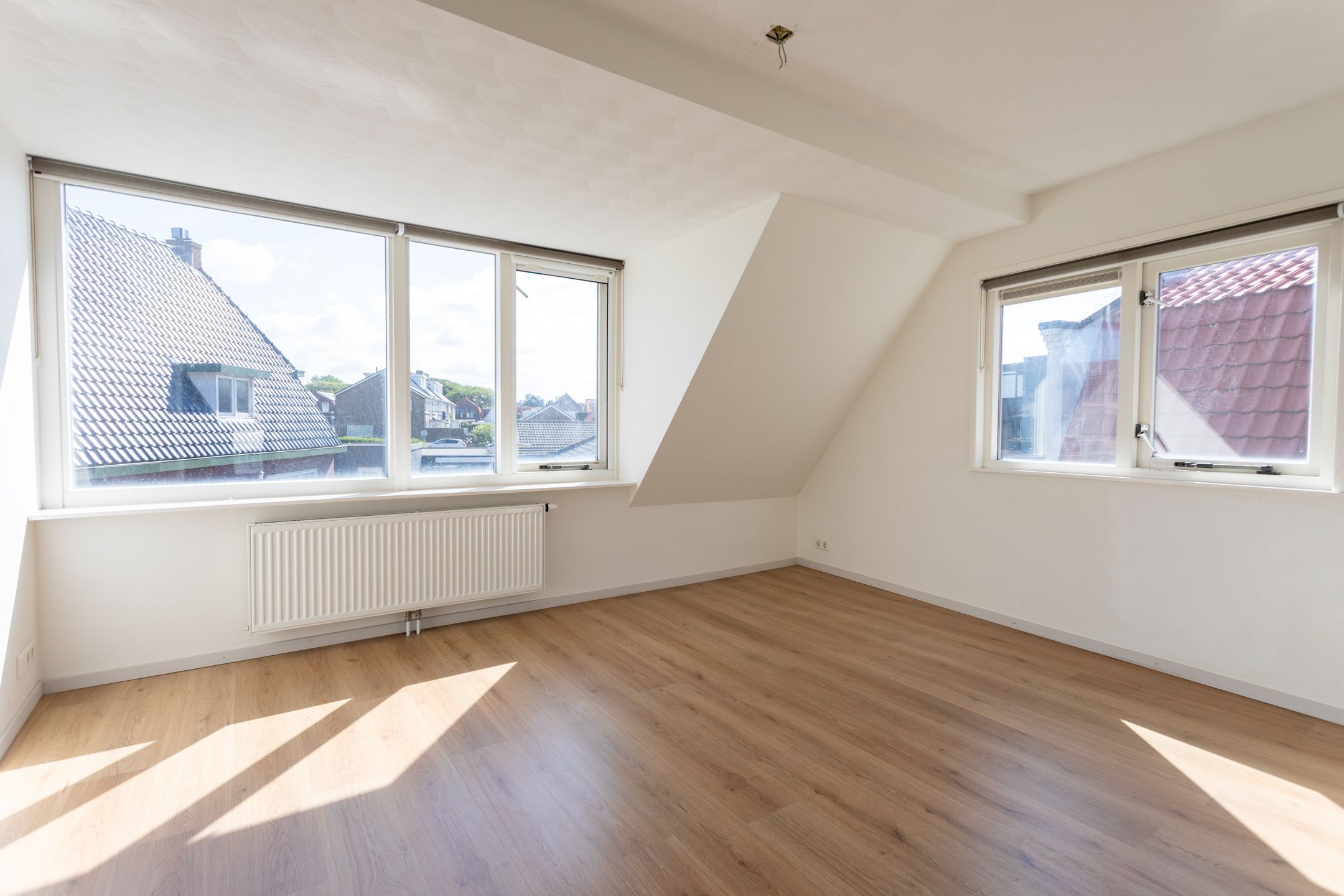 Photo 18 of Julianastraat 9-A