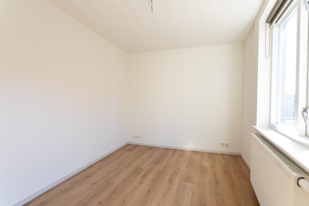 Photo 23 of Julianastraat 9-A