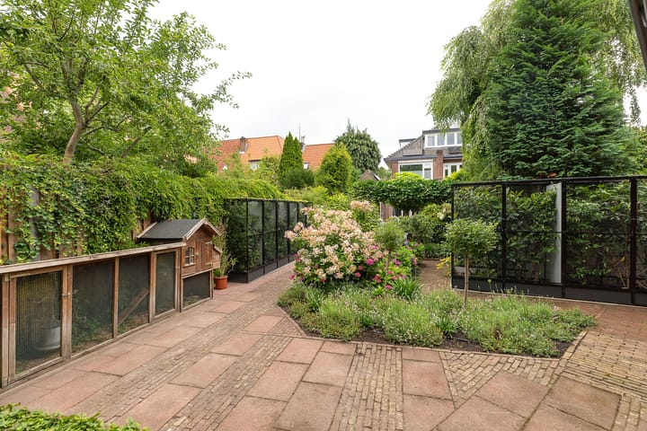 Photo 32 of Van Ostadelaan 52