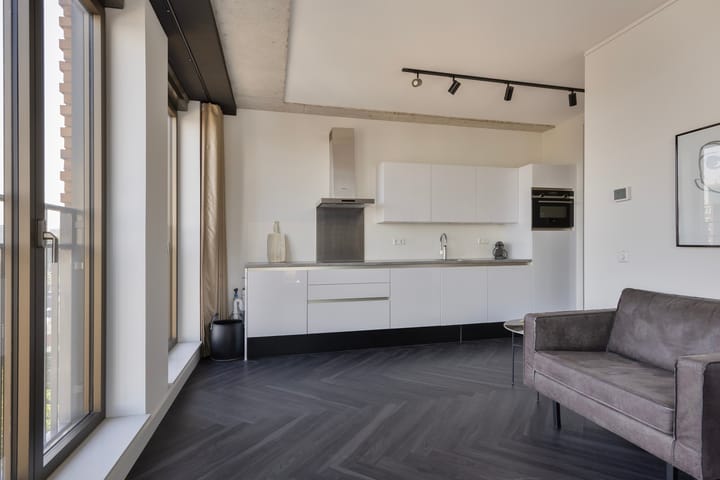 Foto 11 van Van Vollenhovenstraat 3-713