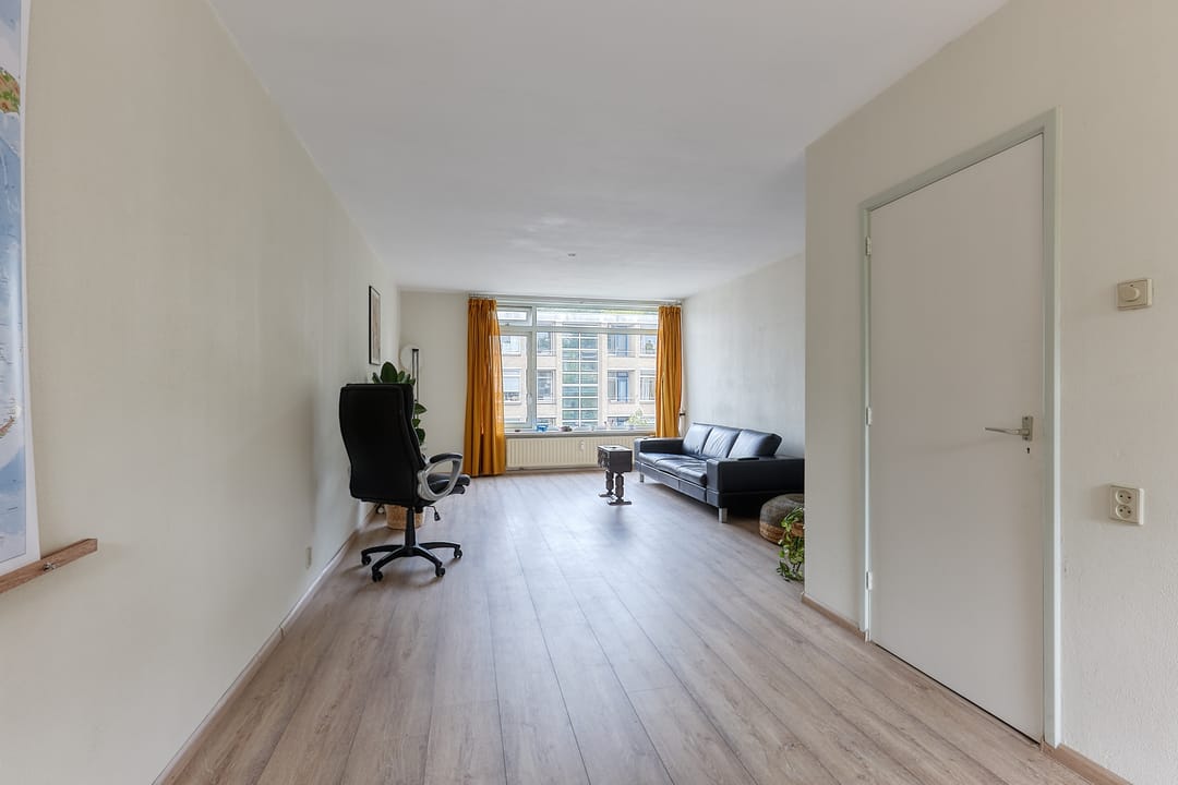 Photo 7 of Van der Haertstraat 54
