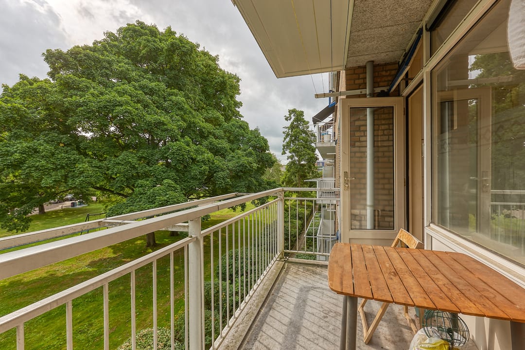 Photo 1 of Van der Haertstraat 54