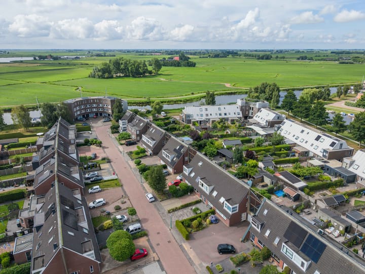 Foto 53 van Jonkvrouw 52