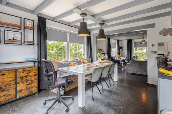 Photo 9 of Irenestraat 142