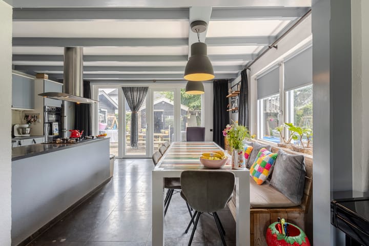 Photo 10 of Irenestraat 142