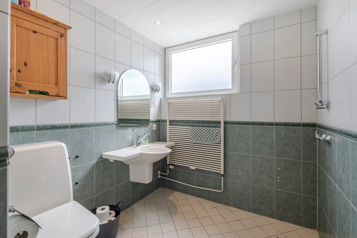 Photo 14 of Irenestraat 142