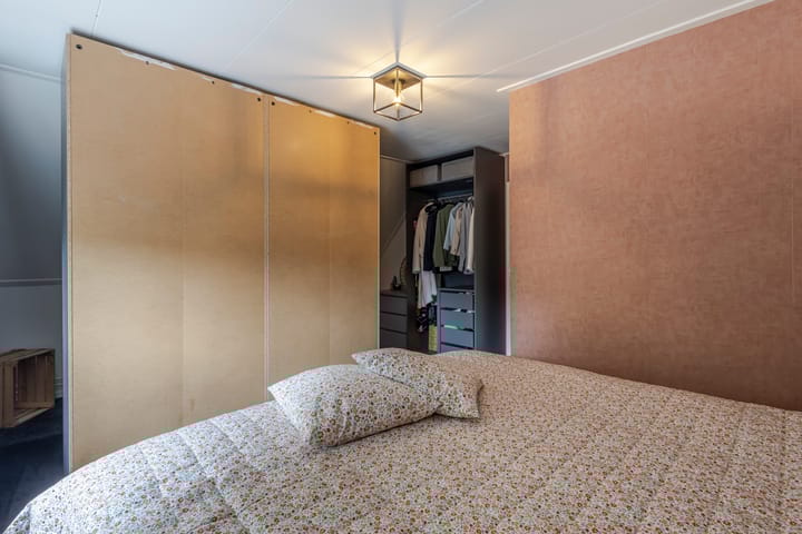 Photo 16 of Irenestraat 142