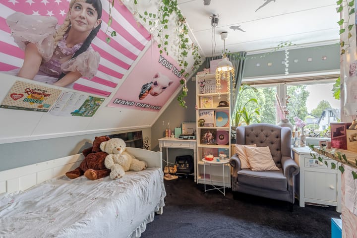 Photo 17 of Irenestraat 142