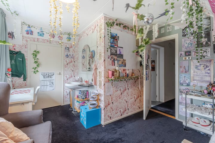 Photo 18 of Irenestraat 142