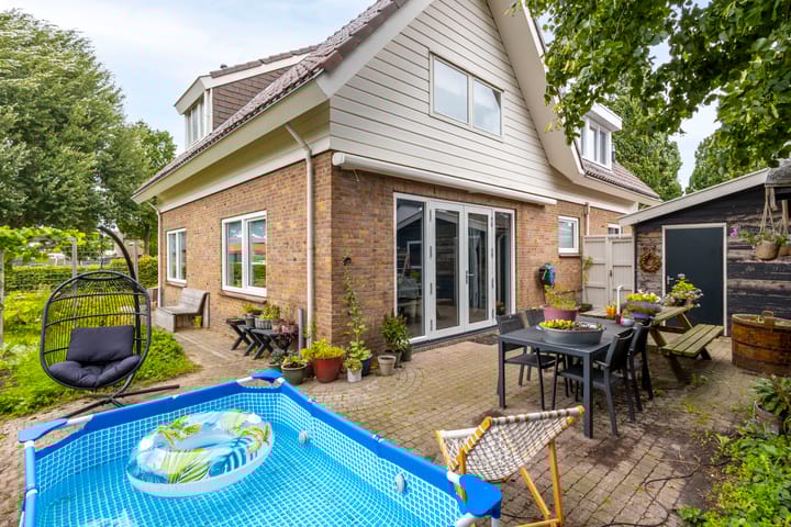 Photo 28 of Irenestraat 142