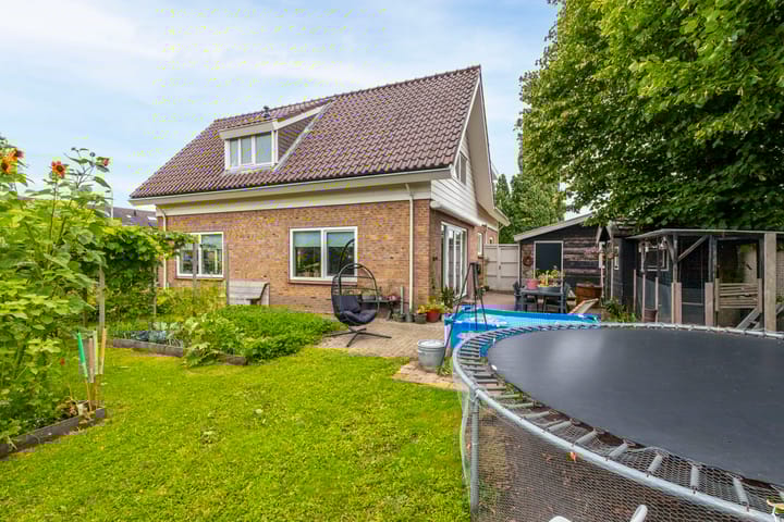 Photo 29 of Irenestraat 142