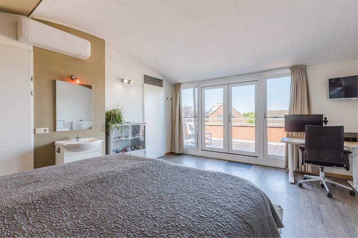 Foto 32 van Bartelsstraat 58