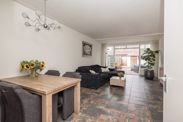 Foto 11 van Lijnbaanstraat 4