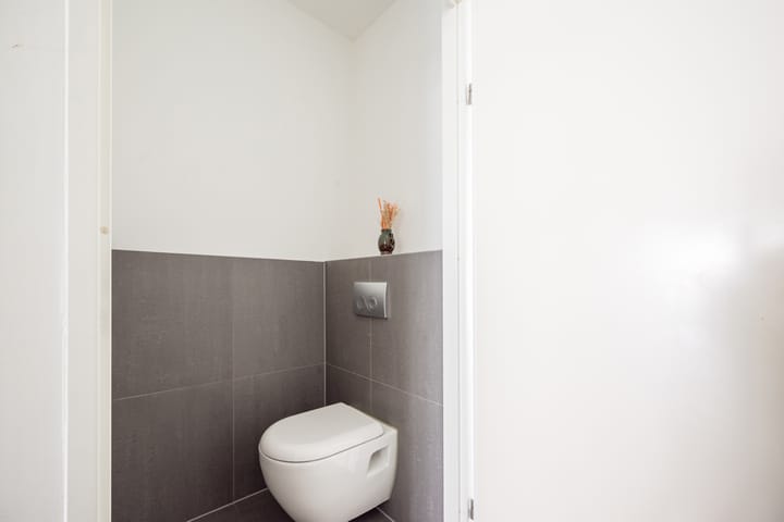 Foto 18 van Lijnbaanstraat 4