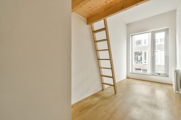 Foto 16 van C.J.K. van Aalststraat 75