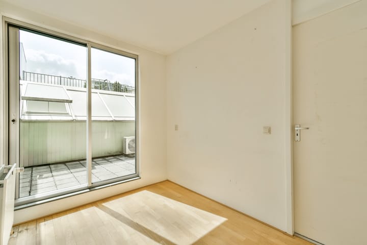 Foto 22 van C.J.K. van Aalststraat 75