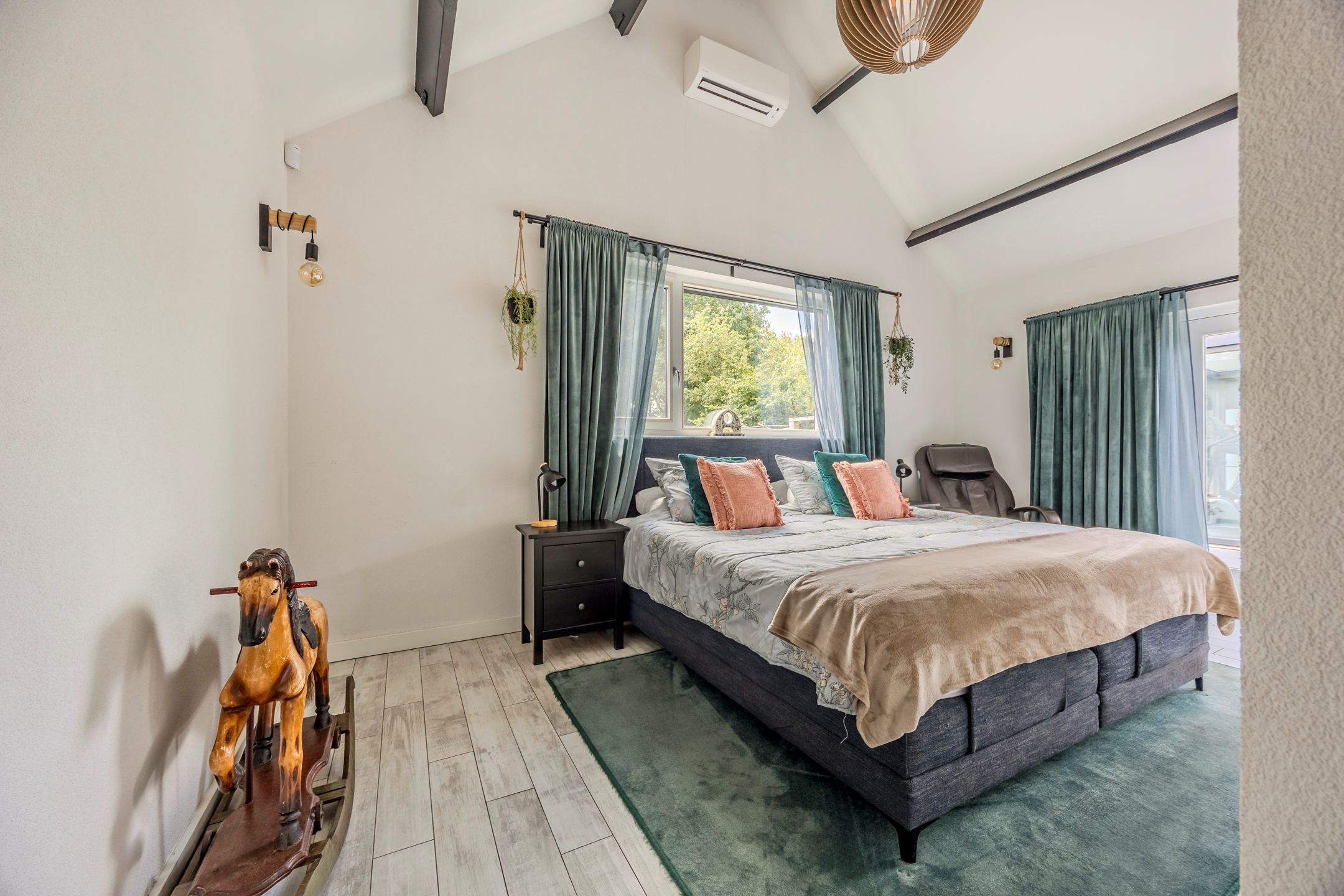 Foto 15 van Doorneindstraat 10-A