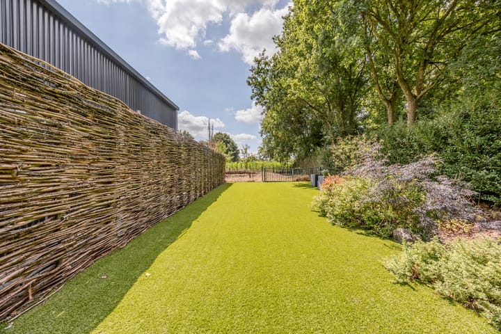 Foto 42 van Doorneindstraat 10-A