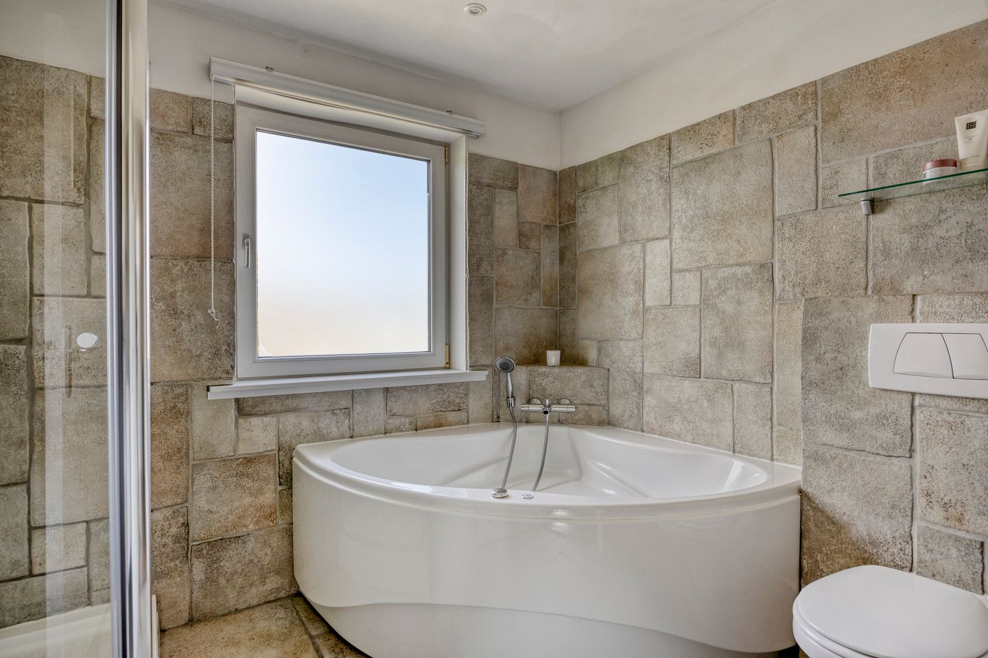 Foto 19 van Nuenenseweg 34