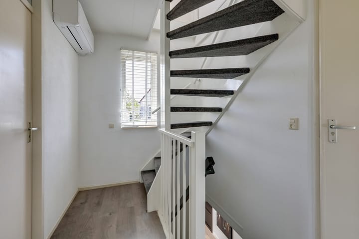 Photo 33 of Lavendelveld 17