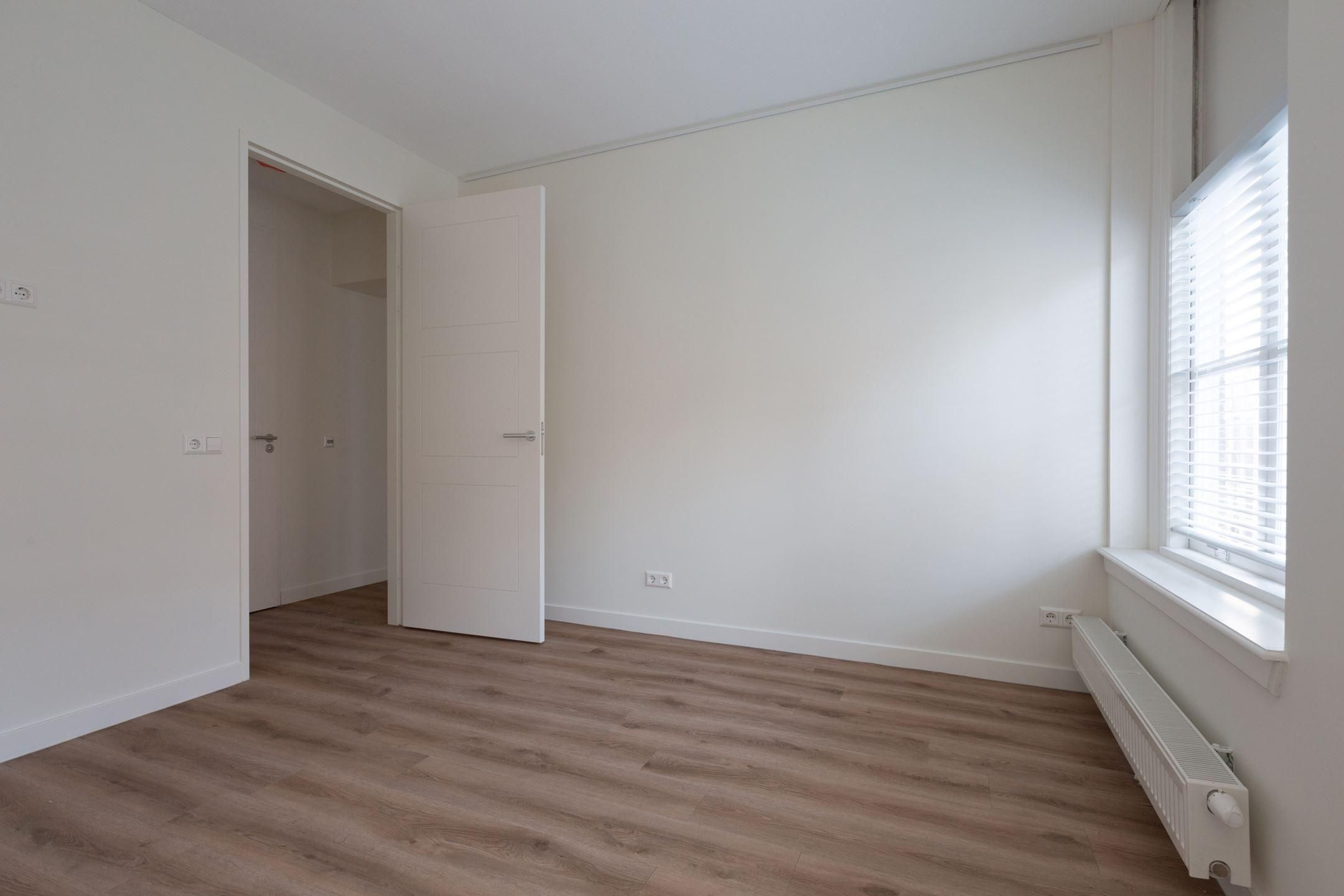 Photo 15 of Westeinde 40-T