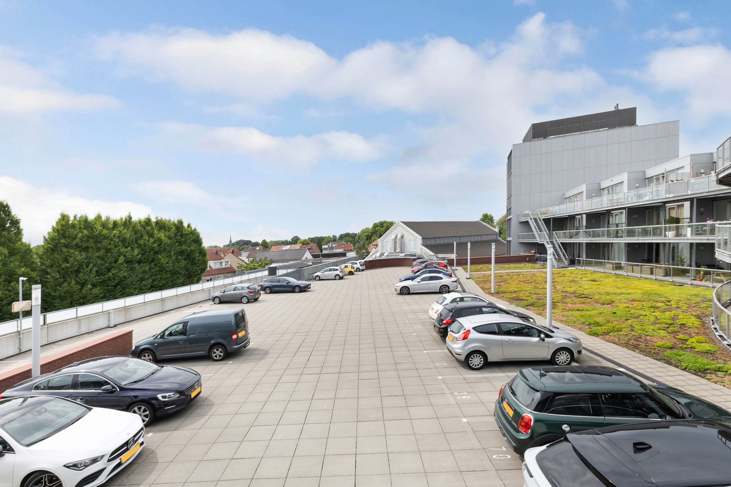 Photo 29 of Chabotstraat 32