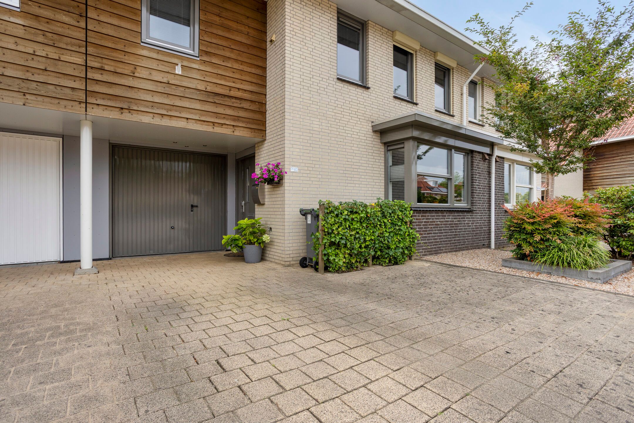 Foto 3 van de Flier 3840