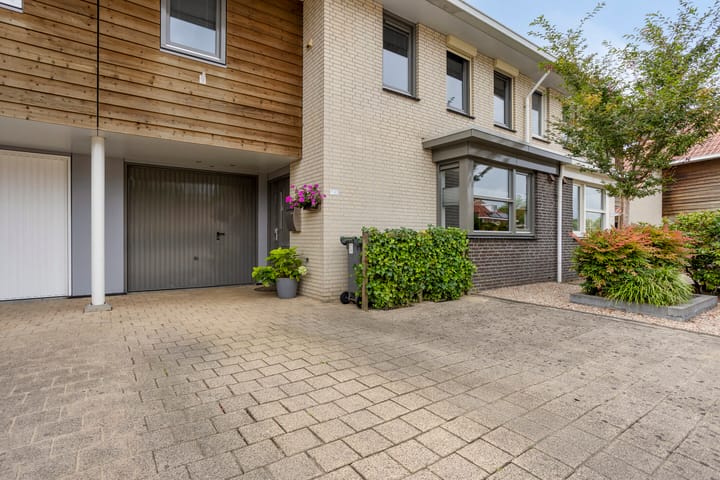 Foto 3 van de Flier 3840