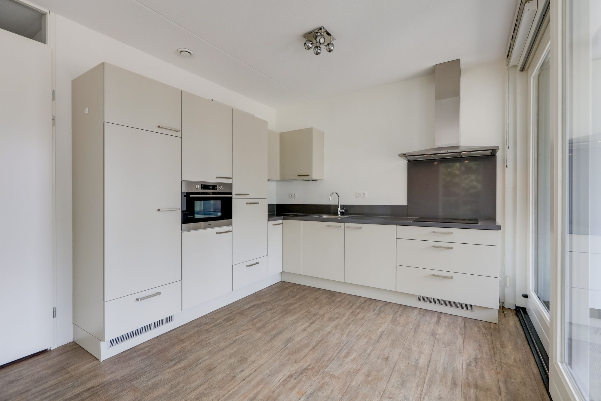 Foto 24 van Peeskesweg 1-5