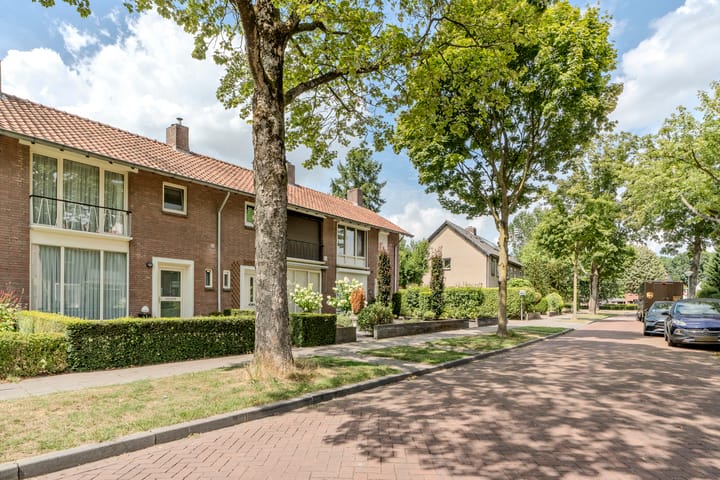 Foto 2 van Emmalaan 6