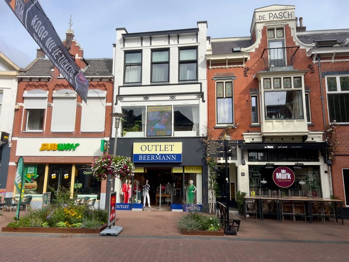 Deventerstraat 11, Apeldoorn