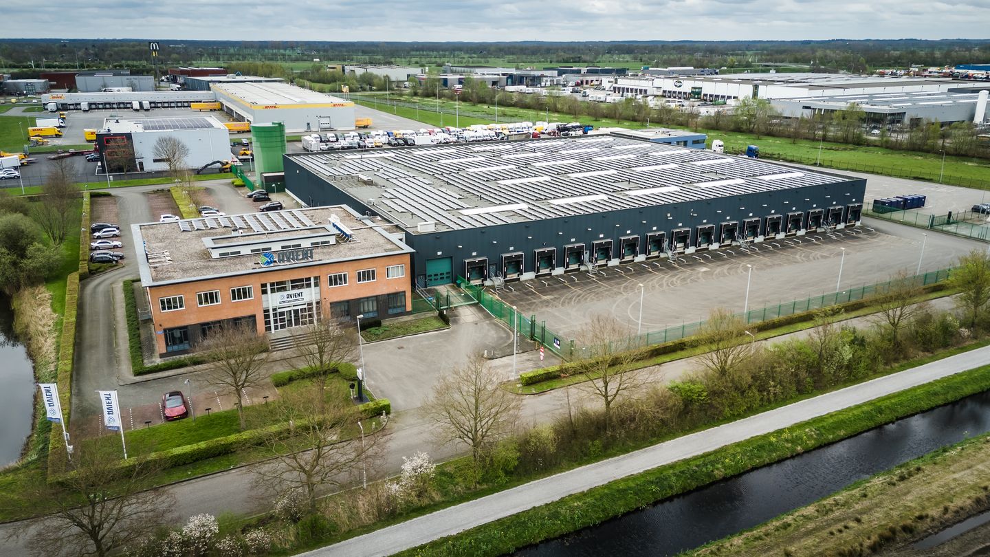 Bekijk foto 2 van Fahrenheitlaan 8