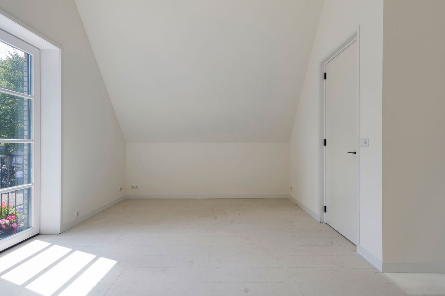 Foto 20 van Vrouwenpolderseweg 5-A