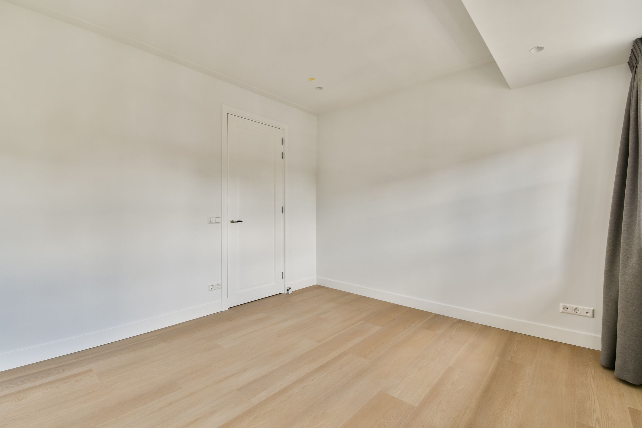 Foto 30 van Tintorettostraat 11-1