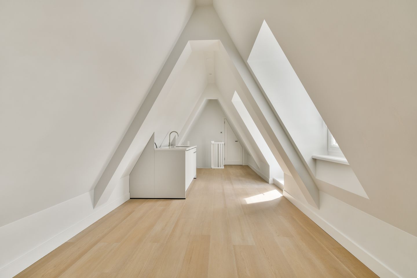 Foto 34 van Tintorettostraat 11-1