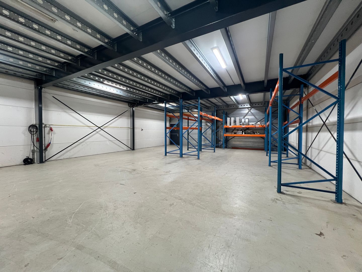 Bekijk foto 3 van De Veldoven 16