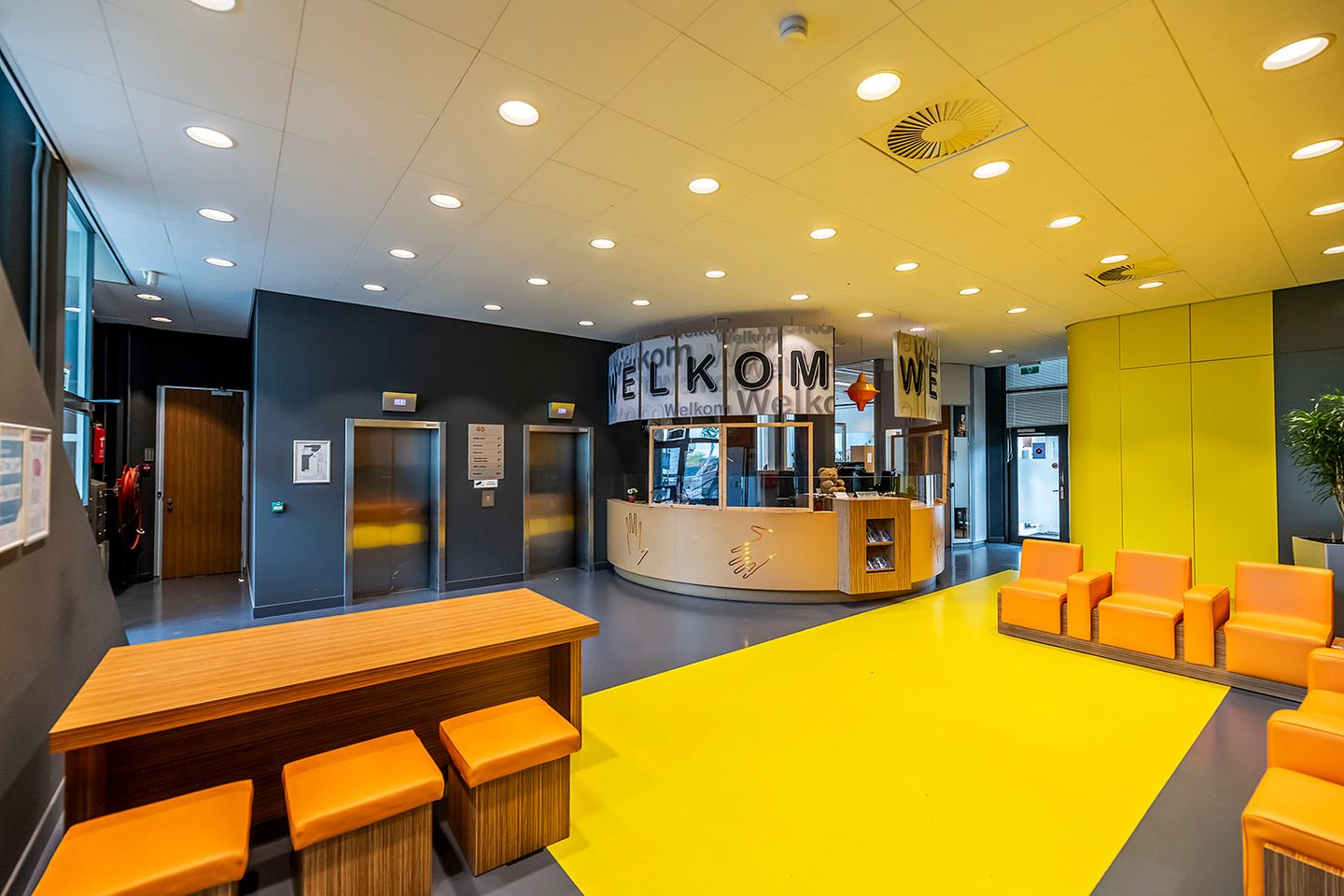 Bekijk foto 3 van Johan de Wittstraat 40