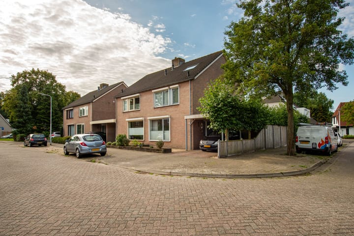 Foto 42 van Mgr Nolensstraat 49