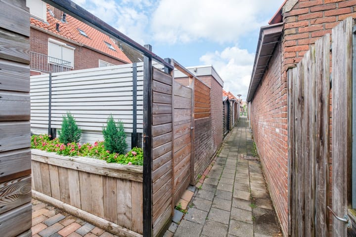 Photo 42 of Klaas Benninkstraat 15