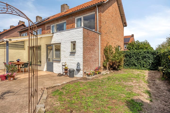 Foto 2 van Merelstraat 8