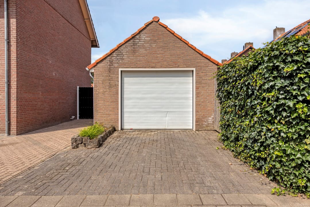 Foto 31 van Merelstraat 8