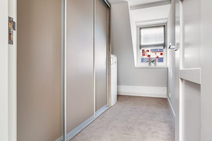 Foto 35 van W J Tuijnstraat 7