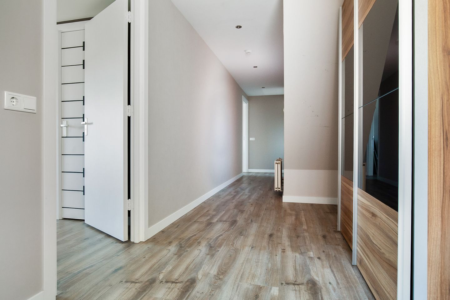 Photo 44 of W J Tuijnstraat 7