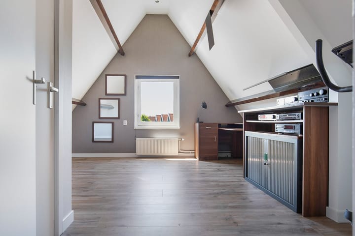 Foto 45 van W J Tuijnstraat 7