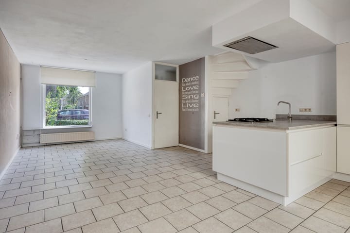 Foto 6 van Kamilleweerd 46