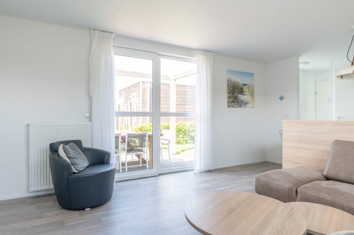 Photo 2 of Zeedijk 24-652