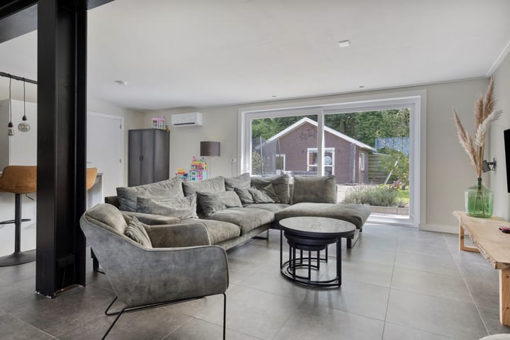 Foto 9 van Oosterstraat 25