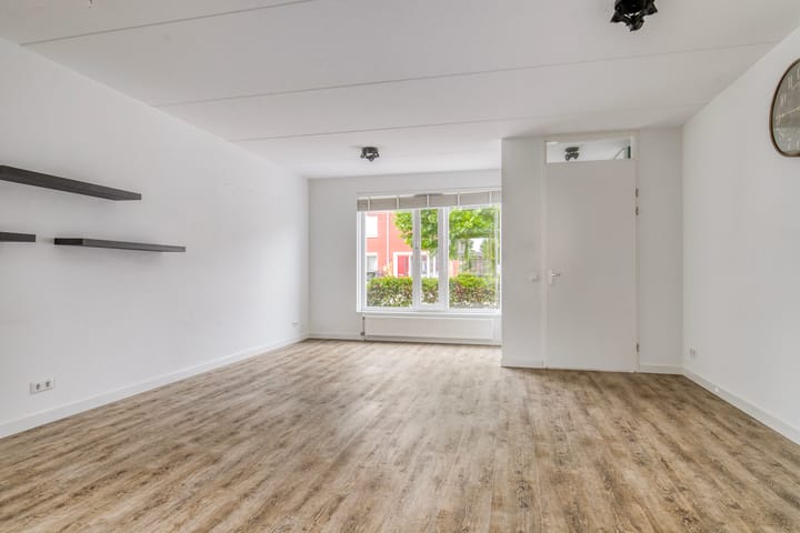 Foto 2 van Wijnrank 8